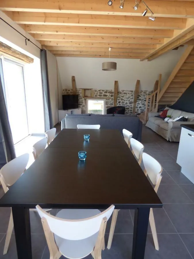 Holiday home Au Belvedere De Choriol Villa Saint-Sauves-d'Auvergne